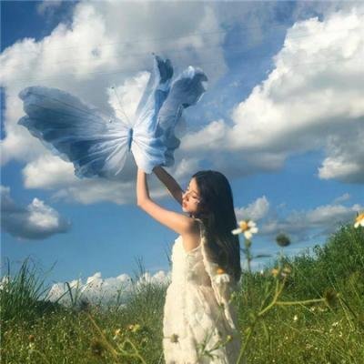 今日爆料网站51 - 某95后小花被曝学历造假，母校回应引争议